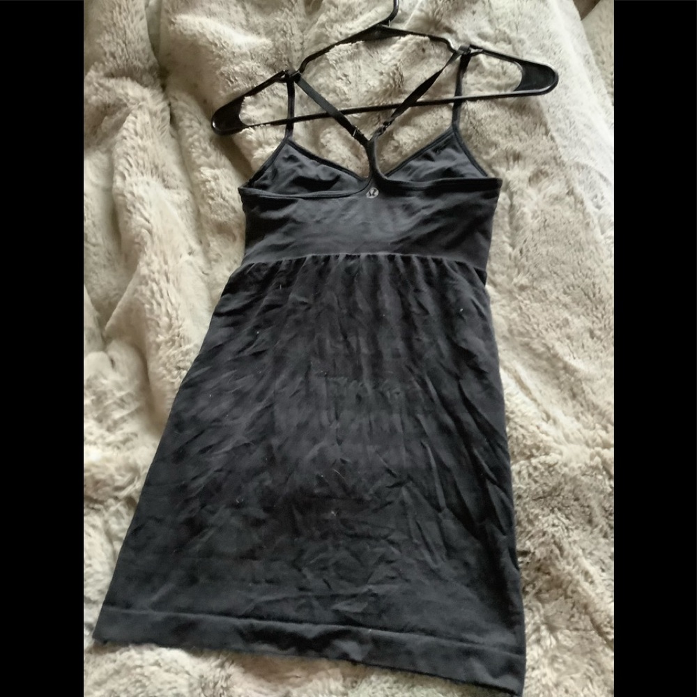 Lululemon black yoga tank, lined chest with option to inset pads